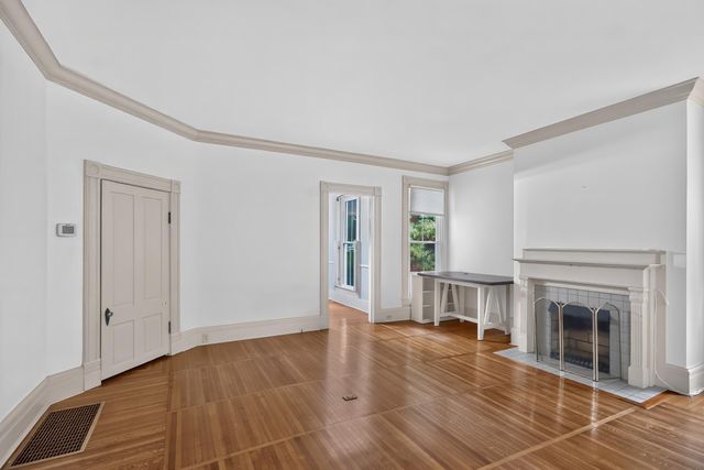 114 W Lexington Avenue, Danville, KY 40422