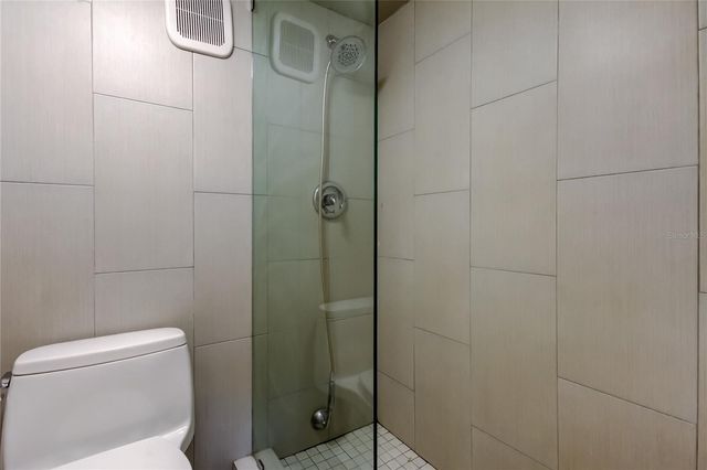 3850 13TH AVENUE N 105, St Petersburg, FL 33713