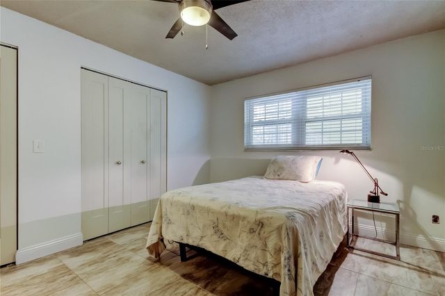 3850 13TH AVENUE N 105, St Petersburg, FL 33713