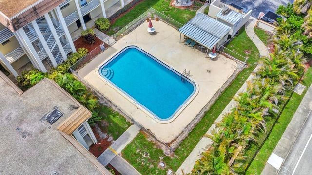 3850 13TH AVENUE N 105, St Petersburg, FL 33713