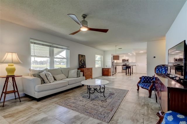 3850 13TH AVENUE N 105, St Petersburg, FL 33713