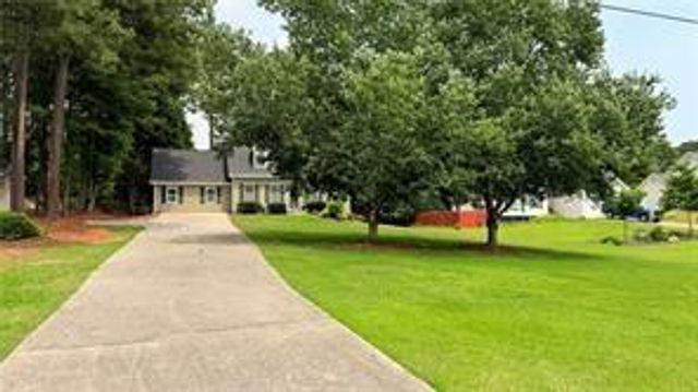 446 Russell Cemetery Road, Winder, GA 30680