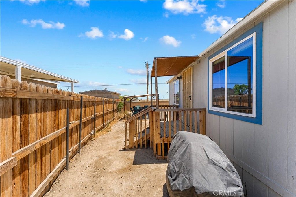 Image 24 of property listing at 1724 Sandra, Rosamond, CA 93560