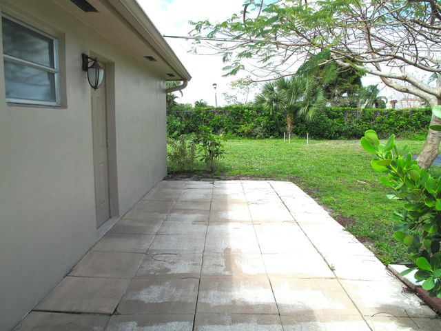 1295 High Point Place N A, Delray Beach, FL 33445