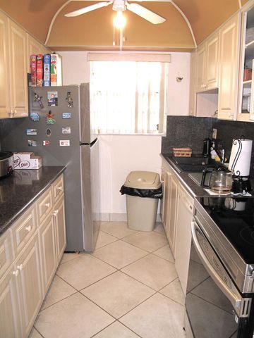 1295 High Point Place N A, Delray Beach, FL 33445