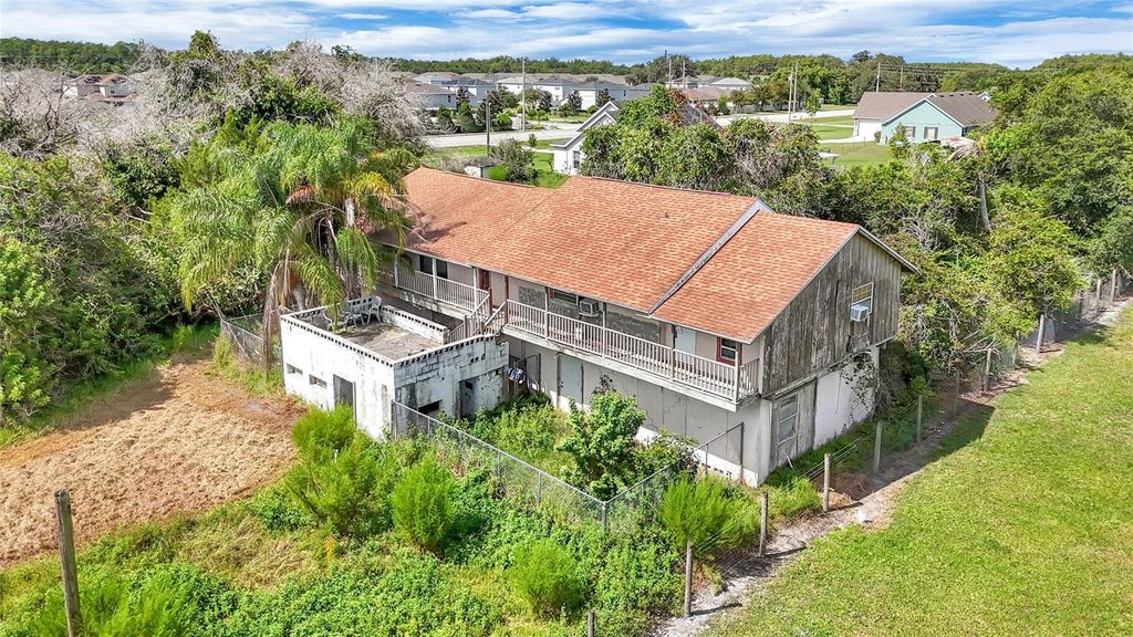 Image 2 of property listing at 3135 OLD HICKORY TREE ROAD, St Cloud, FL 34772