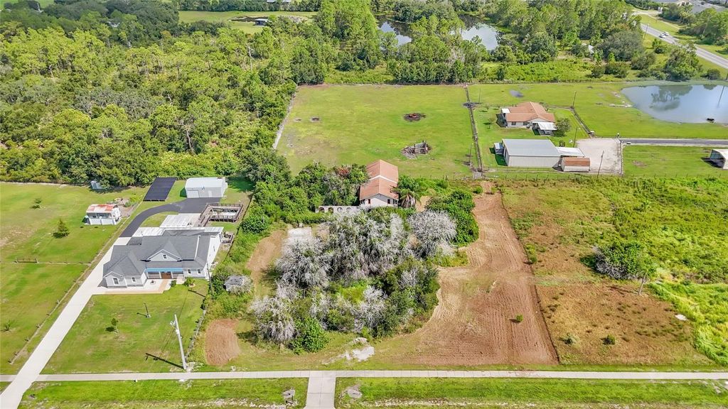 Image 11 of property listing at 3135 OLD HICKORY TREE ROAD, St Cloud, FL 34772