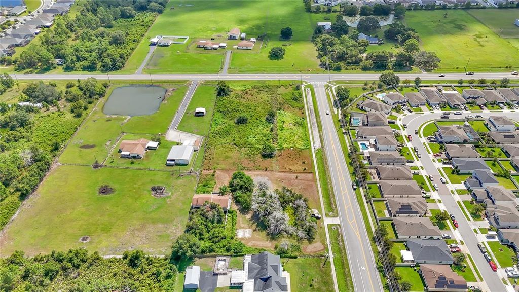 Image 12 of property listing at 3135 OLD HICKORY TREE ROAD, St Cloud, FL 34772