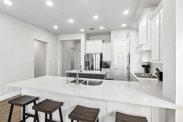 112 Chinaberry BND, Bastrop, TX 78602