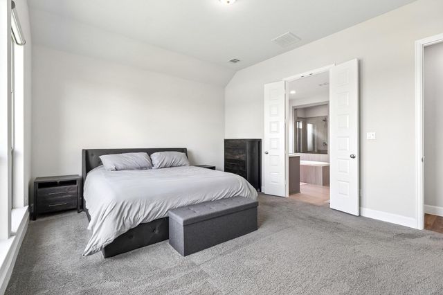 112 Chinaberry BND, Bastrop, TX 78602
