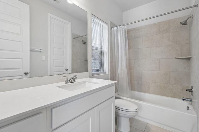 112 Chinaberry BND, Bastrop, TX 78602