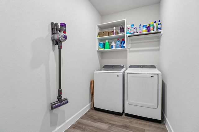 112 Chinaberry BND, Bastrop, TX 78602