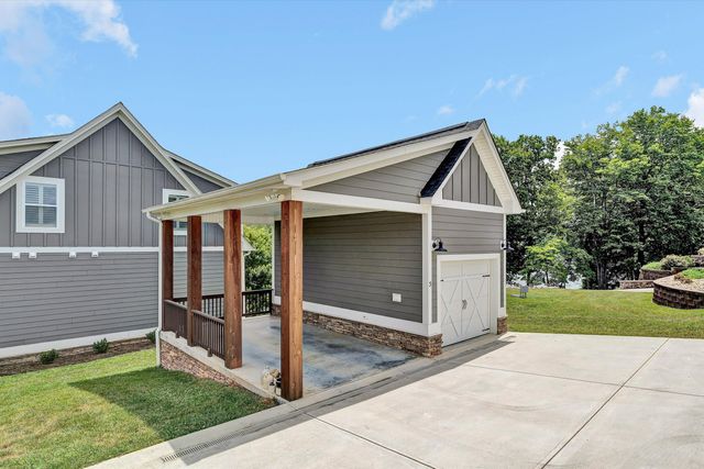 3 Augusta WAY, Wirtz, VA 24184