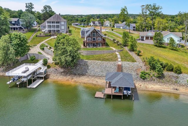 3 Augusta WAY, Wirtz, VA 24184