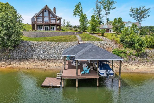 3 Augusta WAY, Wirtz, VA 24184
