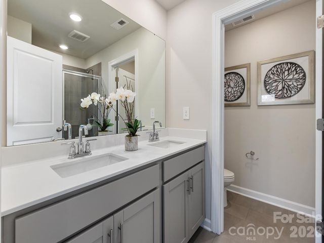 8337 Hidden Springs Trail, Charlotte, NC 28216