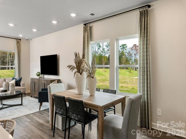8337 Hidden Springs Trail, Charlotte, NC 28216
