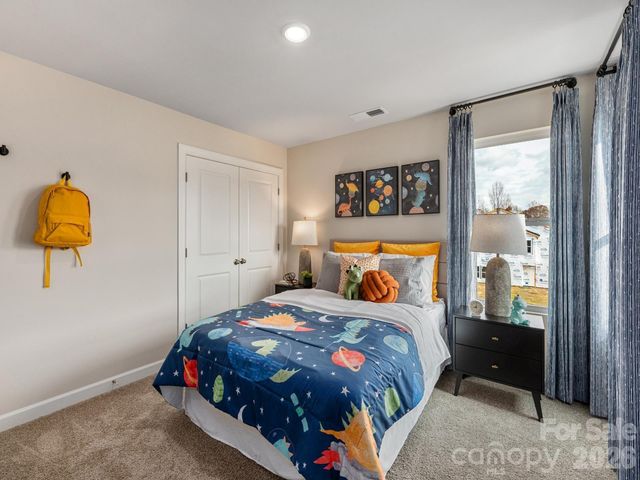 8337 Hidden Springs Trail, Charlotte, NC 28216
