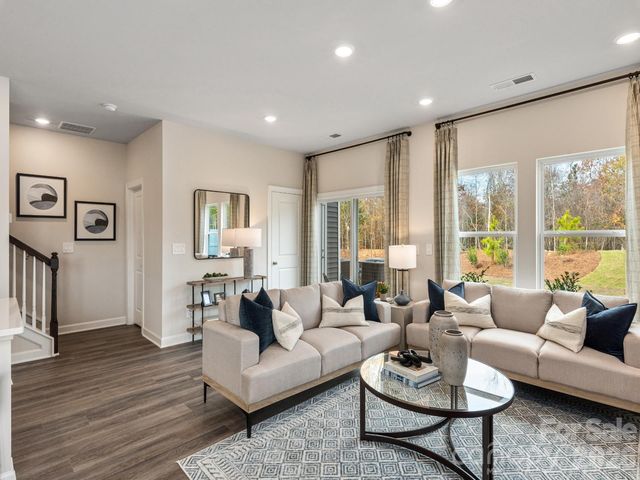 8337 Hidden Springs Trail, Charlotte, NC 28216