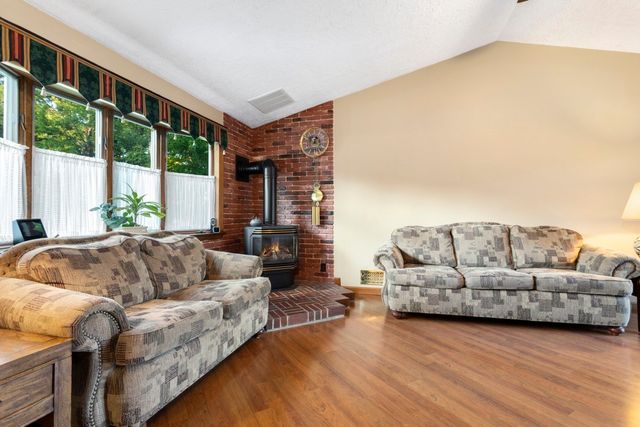 12 Carpenter Road, Lynnfield, MA 01940