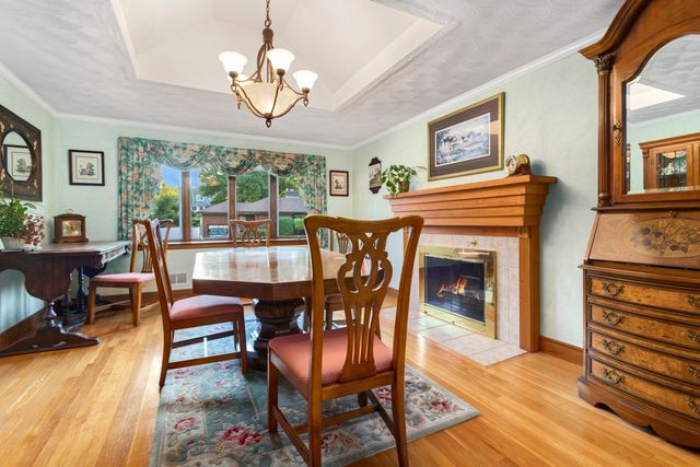 12 Carpenter Road, Lynnfield, MA 01940