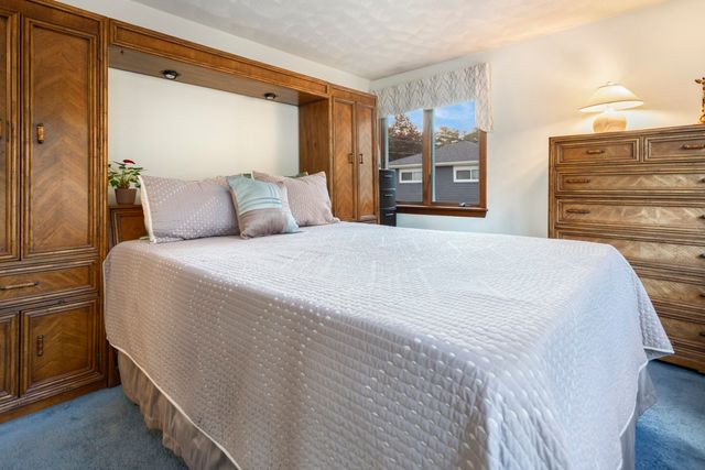 12 Carpenter Road, Lynnfield, MA 01940