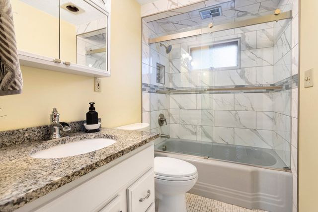 12 Carpenter Road, Lynnfield, MA 01940