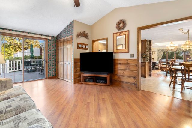 12 Carpenter Road, Lynnfield, MA 01940