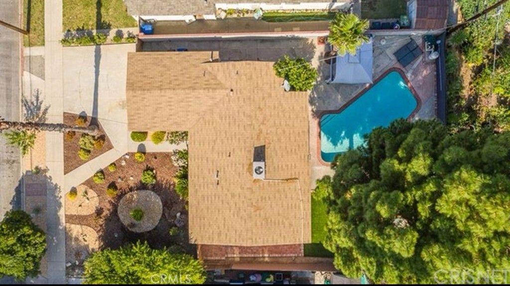 Image 1 of property listing at 19415 Hart, Reseda, CA 91335