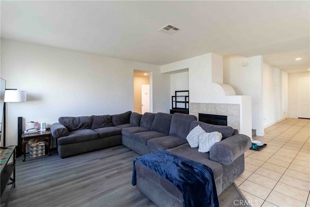 14761 Coachman, Victorville, CA 92394