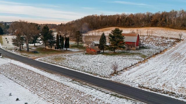 W17474 Silver Creek ROAD, Galesville, WI 54630