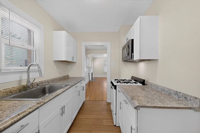 414 W 8th Street NW, Albuquerque, NM 87102