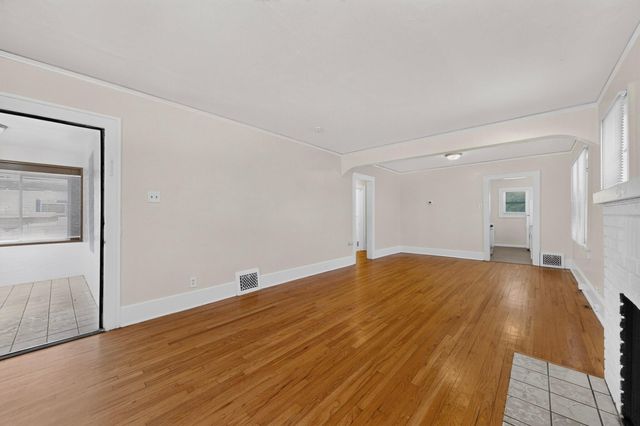 414 W 8th Street NW, Albuquerque, NM 87102