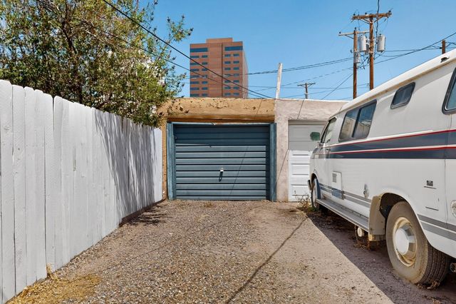 414 W 8th Street NW, Albuquerque, NM 87102