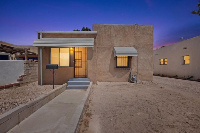 414 W 8th Street NW, Albuquerque, NM 87102