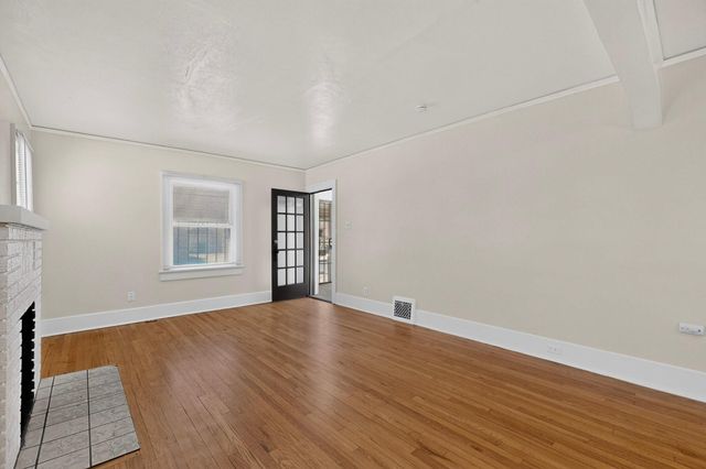 414 W 8th Street NW, Albuquerque, NM 87102
