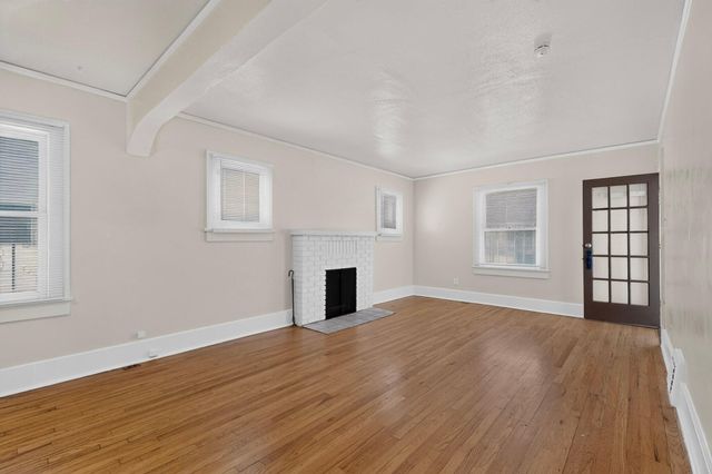 414 W 8th Street NW, Albuquerque, NM 87102