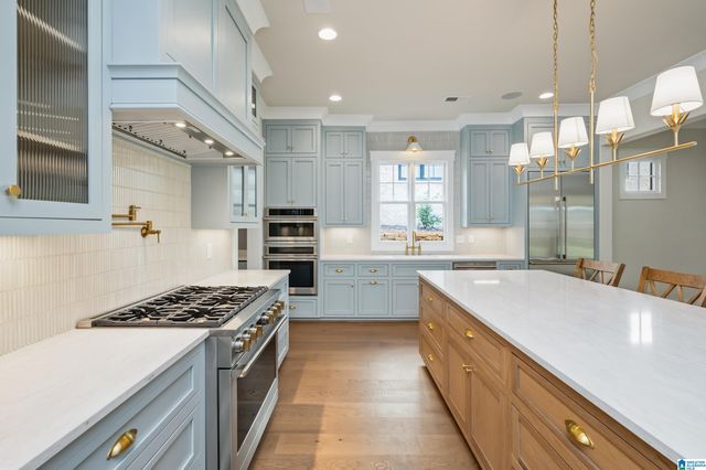 805 SOUTHBEND LANE, Vestavia Hills, AL 35216