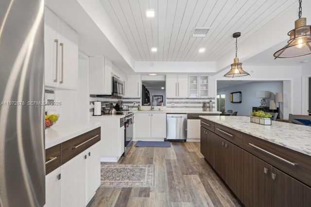 1236 NE 18th Avenue, Fort Lauderdale, FL 33304
