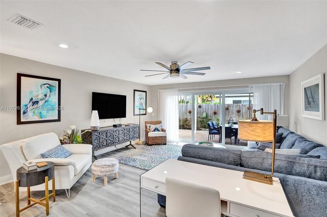 1236 NE 18th Avenue, Fort Lauderdale, FL 33304