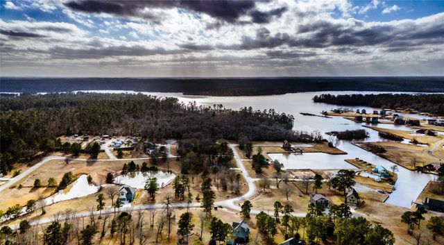 187 N Forest Drive, Huntsville, TX 77340