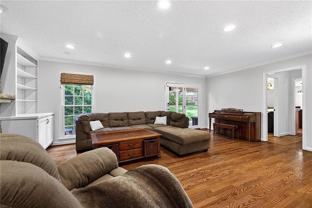 445 Cove Drive NE, Marietta, GA 30067