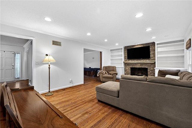 445 Cove Drive NE, Marietta, GA 30067