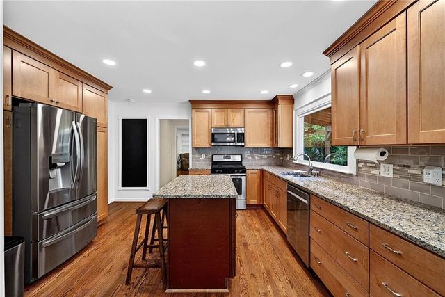 445 Cove Drive NE, Marietta, GA 30067