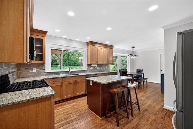 445 Cove Drive NE, Marietta, GA 30067