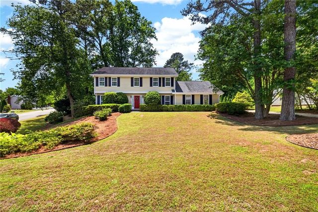 445 Cove Drive NE, Marietta, GA 30067