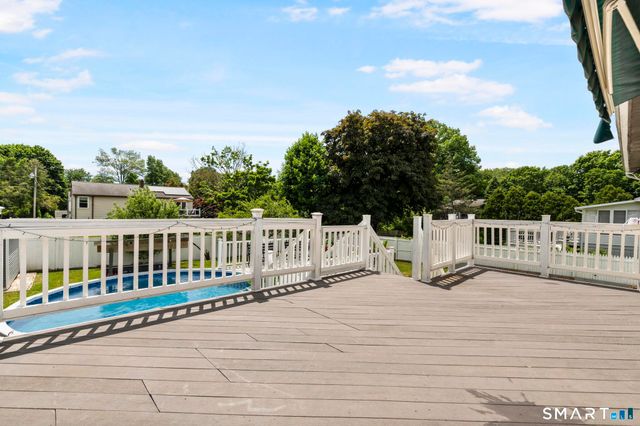 11 Costanzo Court, Hamden, CT 06518