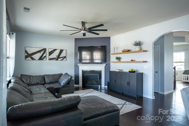 242 Kennerly Avenue, Mooresville, NC 28115