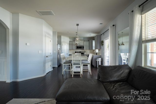 242 Kennerly Avenue, Mooresville, NC 28115