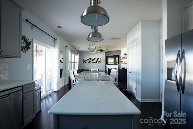 242 Kennerly Avenue, Mooresville, NC 28115